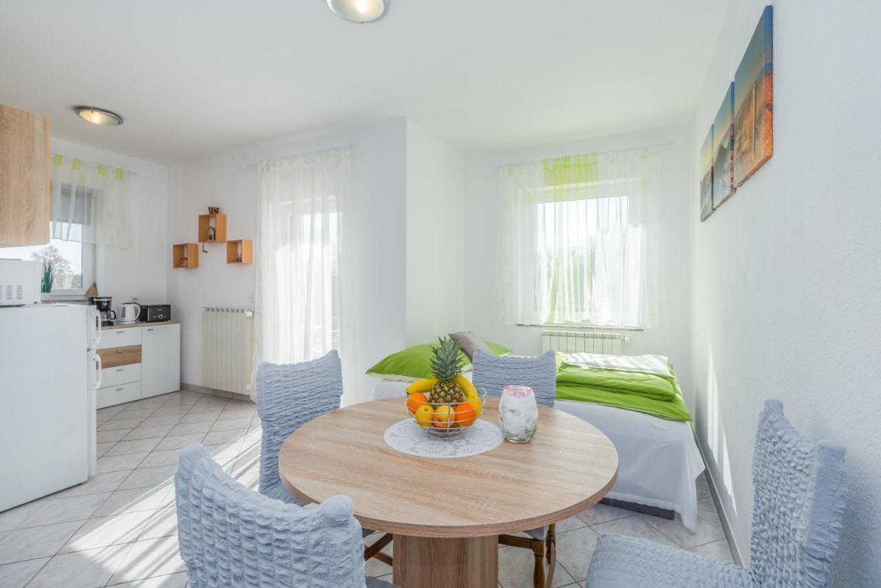 App Ruzica Finida Apartment Умаг Екстериор снимка