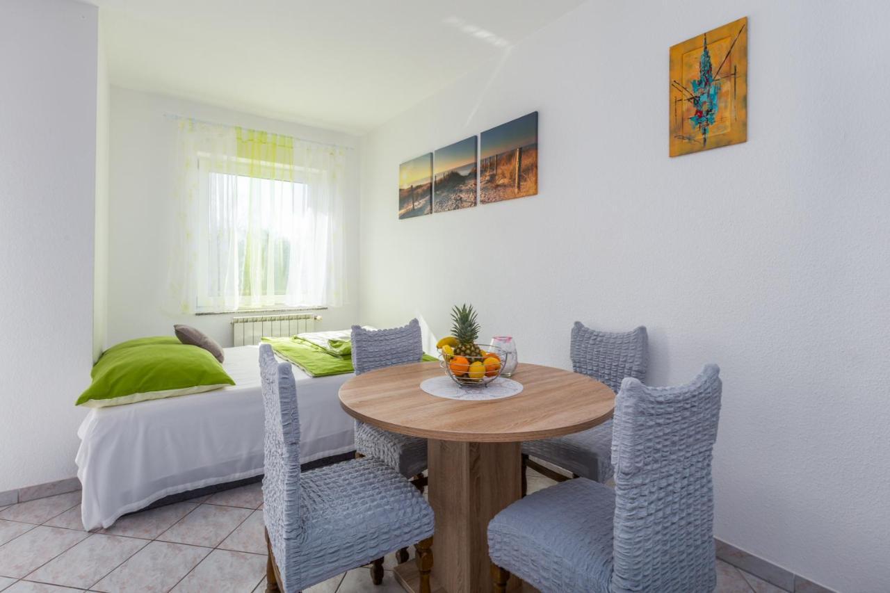 App Ruzica Finida Apartment Умаг Екстериор снимка