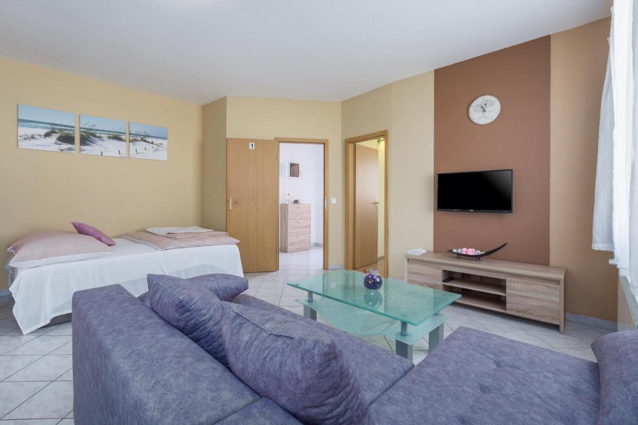 App Ruzica Finida Apartment Умаг Екстериор снимка