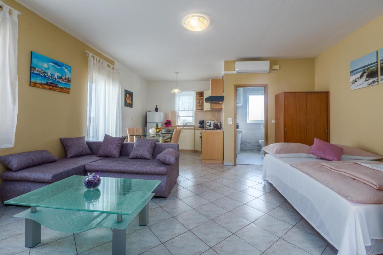 App Ruzica Finida Apartment Умаг Екстериор снимка