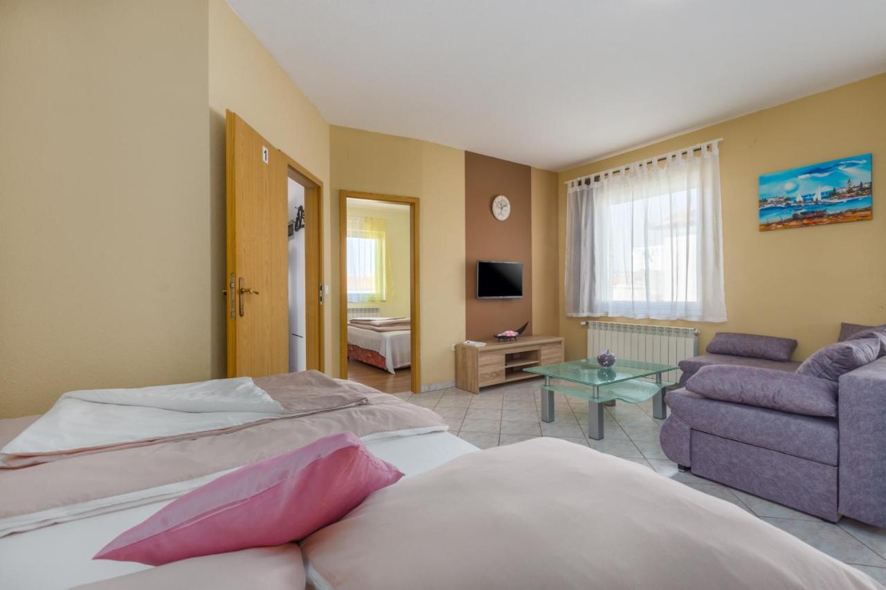 App Ruzica Finida Apartment Умаг Екстериор снимка